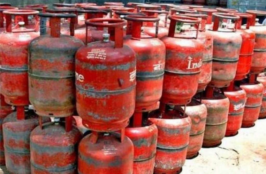 Adequate Availability of Domestic Gas Cylinders in the District Do Not Heed Rumors Rajiv Sharma